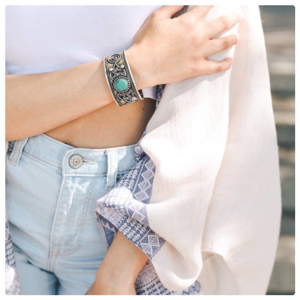 Turquoise Statement Ring and Bracelet Combo - Picture 11 of 12